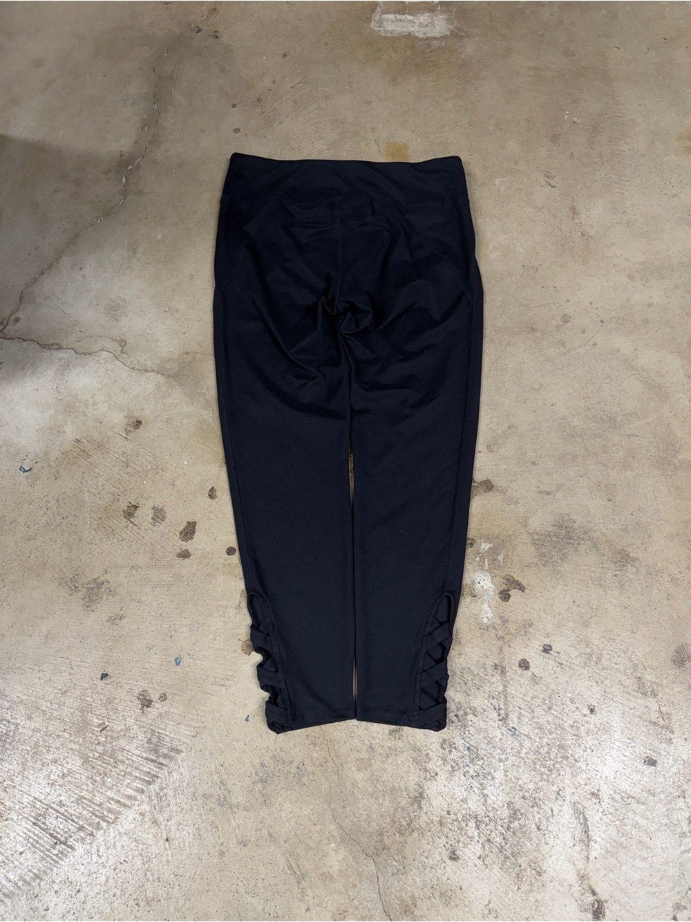 Abercrombie & Fitch Black High-Waist Leggings with Lattice Hem
